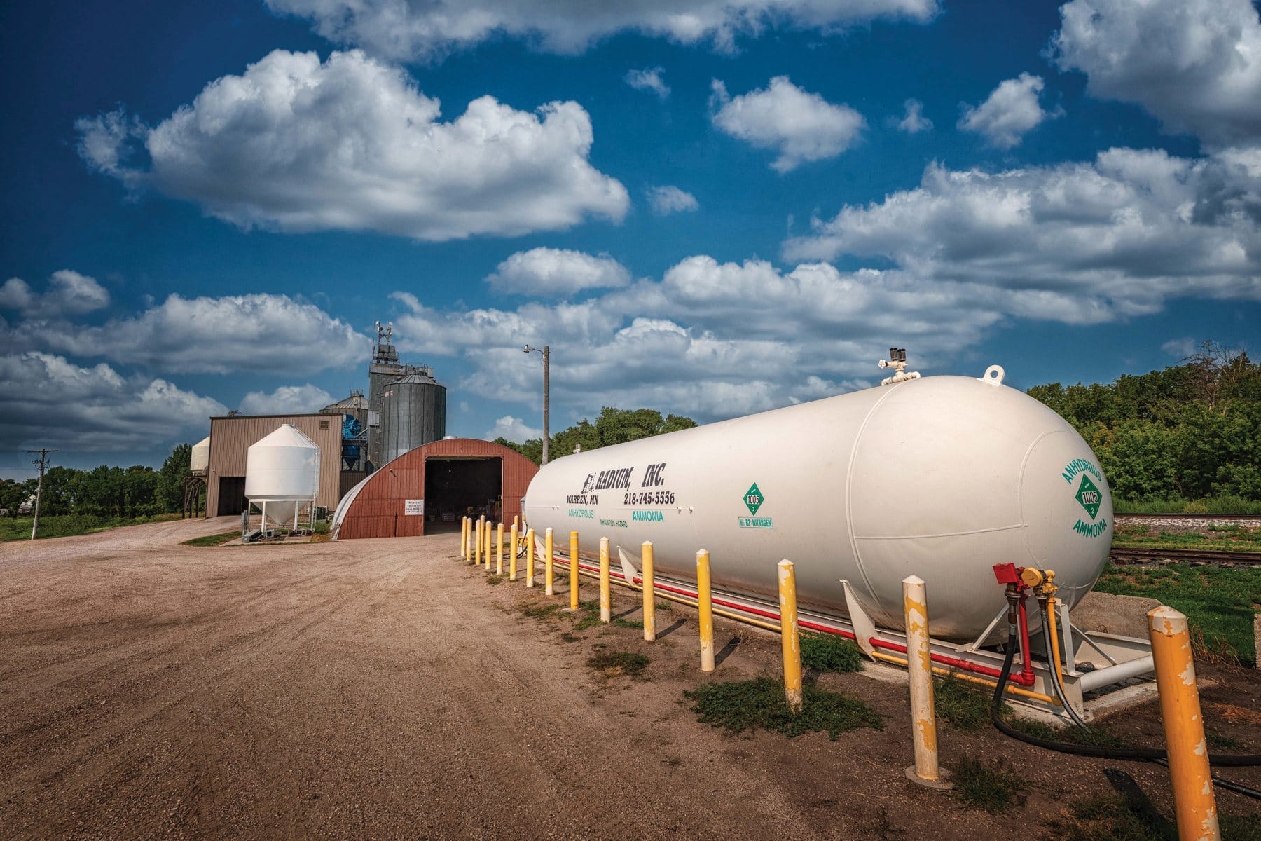 Radium Inc anhydrous ammonia tank